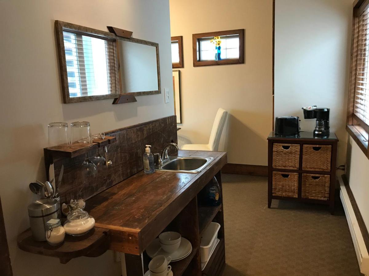 Domaine De La Baie, Les Suites Shawinigan Eksteriør billede