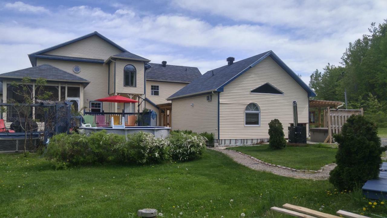 Domaine De La Baie, Les Suites Shawinigan Eksteriør billede